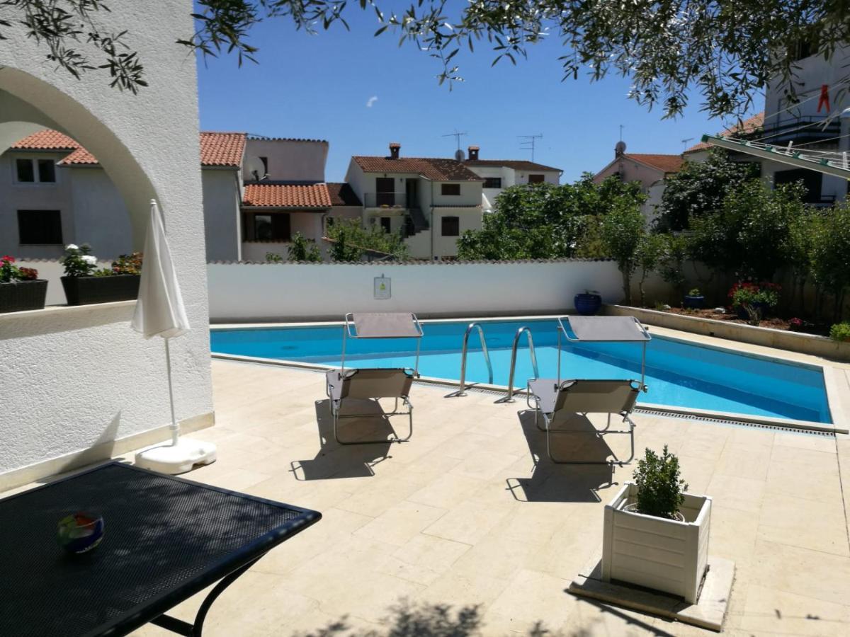 Ferienhaus Bozena Appartment 4 Vrsar Bagian luar foto