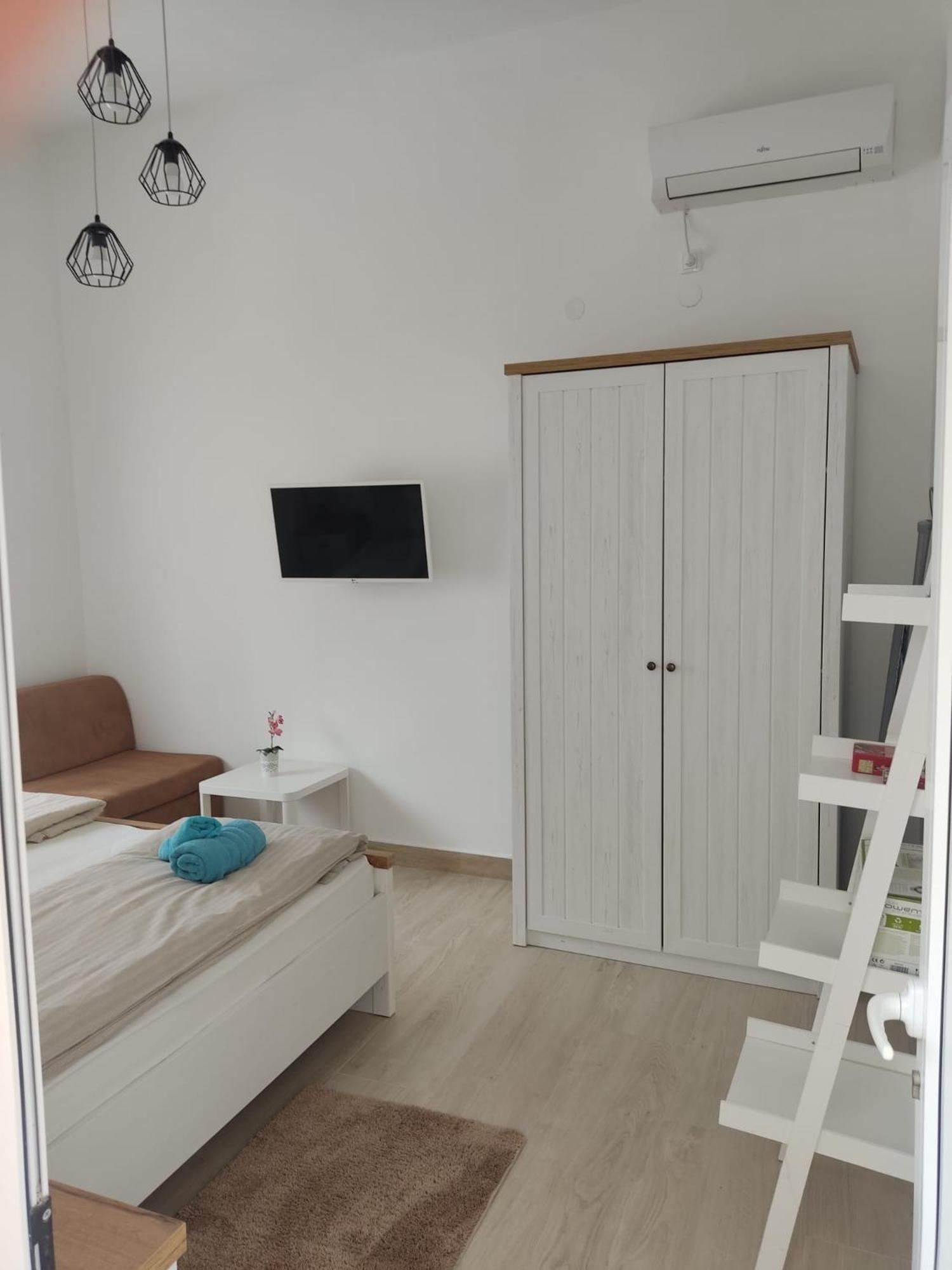Ferienhaus Bozena Appartment 4 Vrsar Bagian luar foto